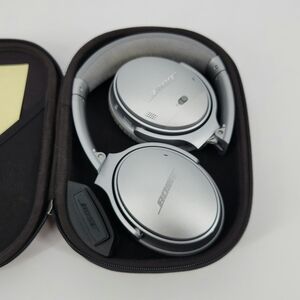 Bose QuietComfort 35 II Wireless Noise Cancelling Headphones - Silver w/ Case #6